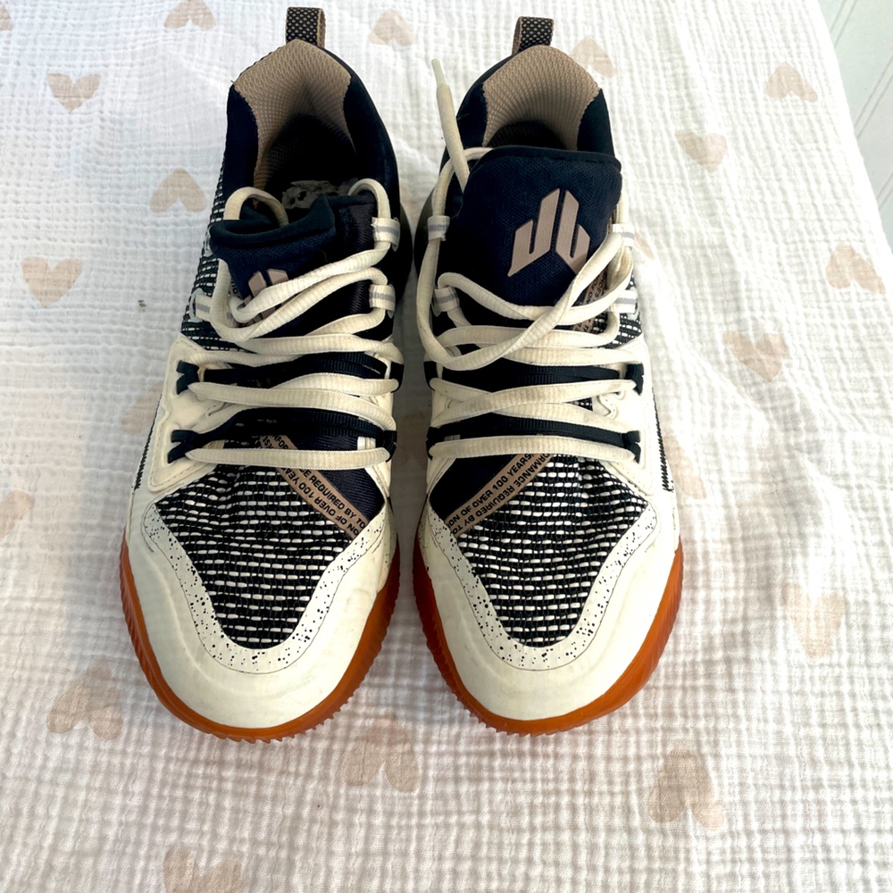 JJ WATT shoes